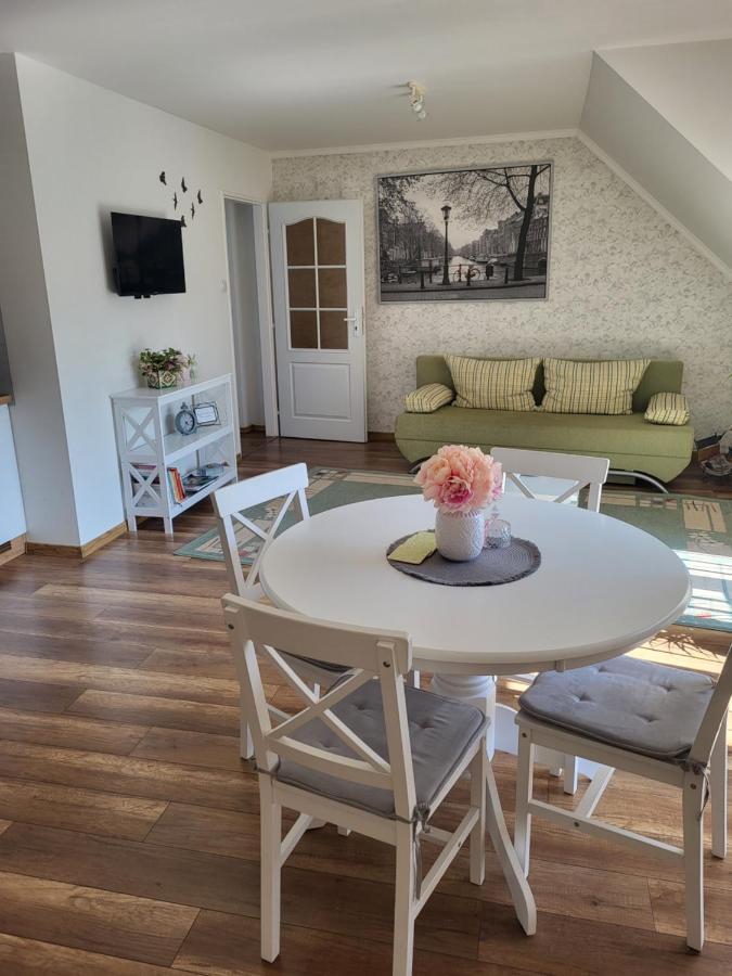 Apartman Pri Parku Sered' Екстер'єр фото
